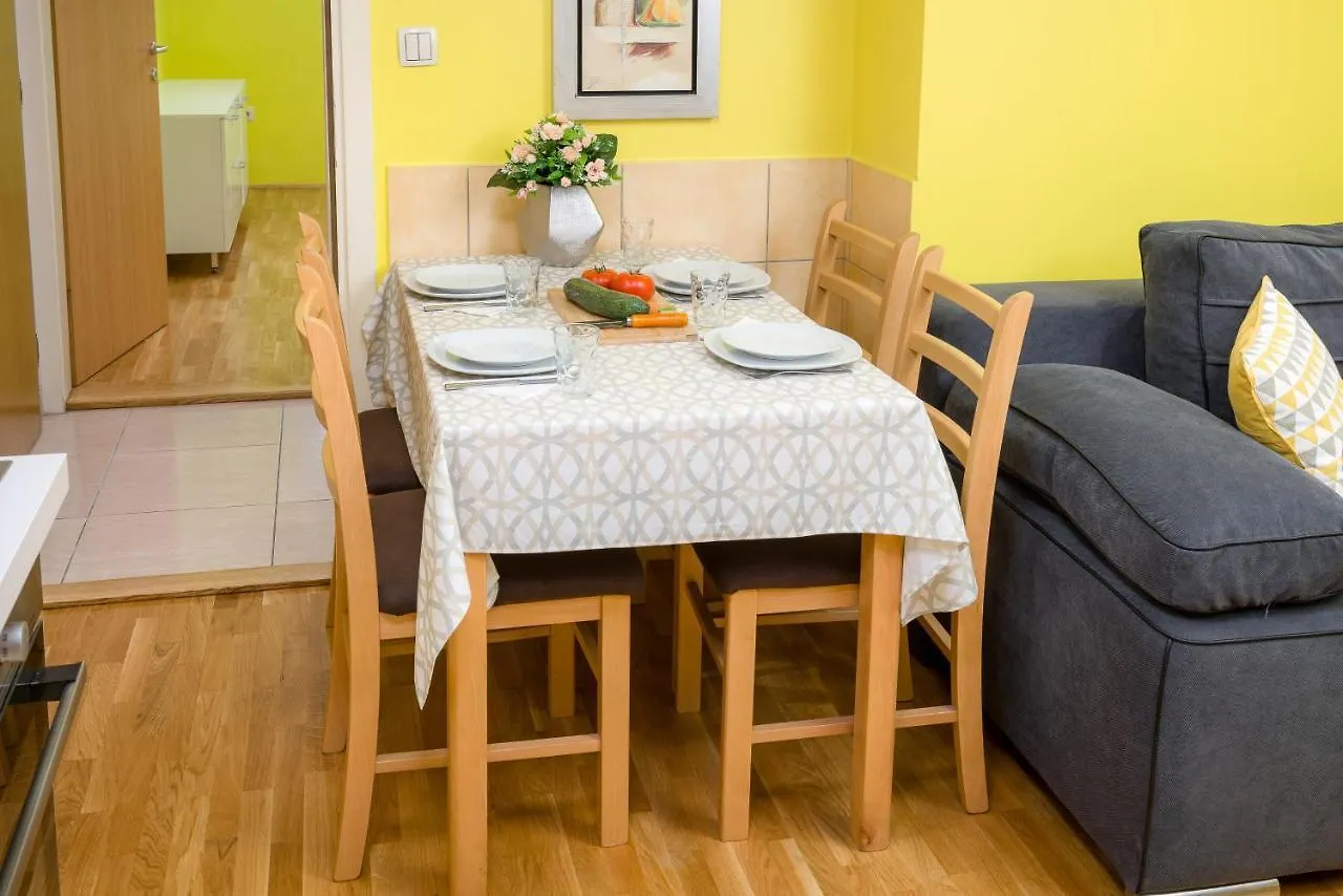 Apartments With Wifi Split - 6971 0*,  Chorvatsko