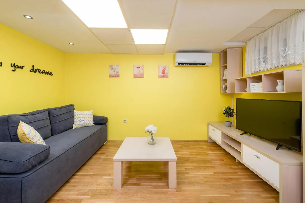 Apartments With Wifi Split - 6971 0*,  Chorvatsko
